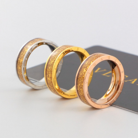 宝格丽金色树脂戒指 18K玫瑰金戒指情侣字母对戒彩金戒指