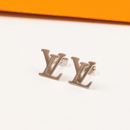 LV立体字母耳钉 经典欧美时尚新款钛钢耳环情侣饰品批发