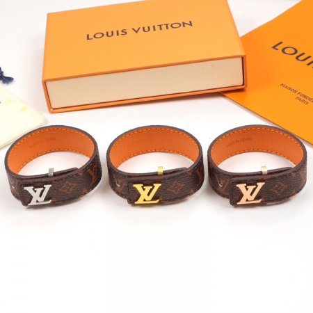 LV立体字母LV表带 欧美时尚皮带钛钢手镯情侣饰品