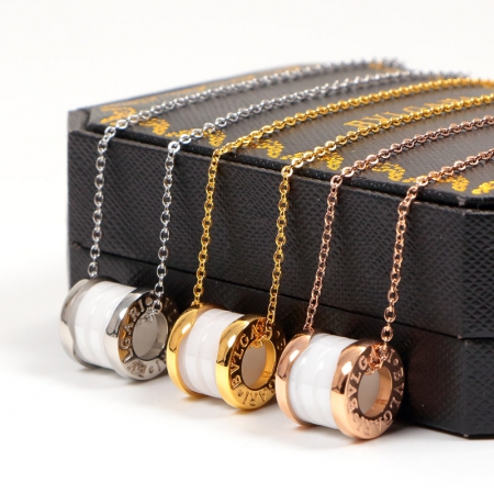 宝格丽宽版圆轮陶瓷钛钢项链 弹簧情侣款吊坠项饰18K玫瑰金批发