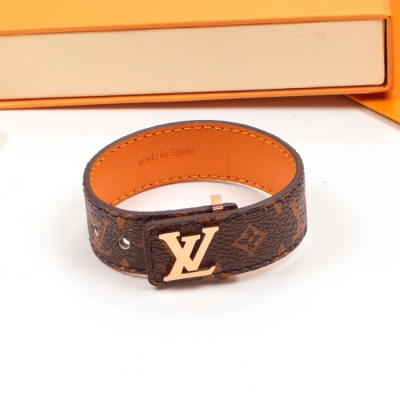 LV立体字母LV表带 欧美时尚皮带钛钢手镯情侣饰品批发