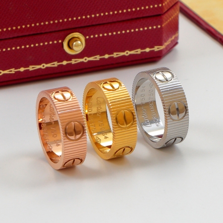 卡地亚LOVE Unlimited竖纹戒指 钛钢男女对戒彩金情侣指环