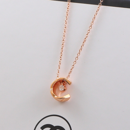 香奈儿菱形纹水冰月项链 时尚钛钢材质新款短链批发