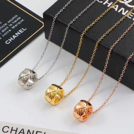香奈儿小金豆菱形纹项链 时尚钛钢材质新款短链批发