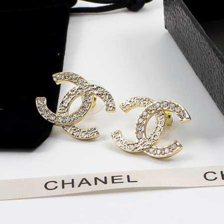 香奈儿立体双C半钻耳钉 镀18K钛钢彩金情侣饰品耳环批发