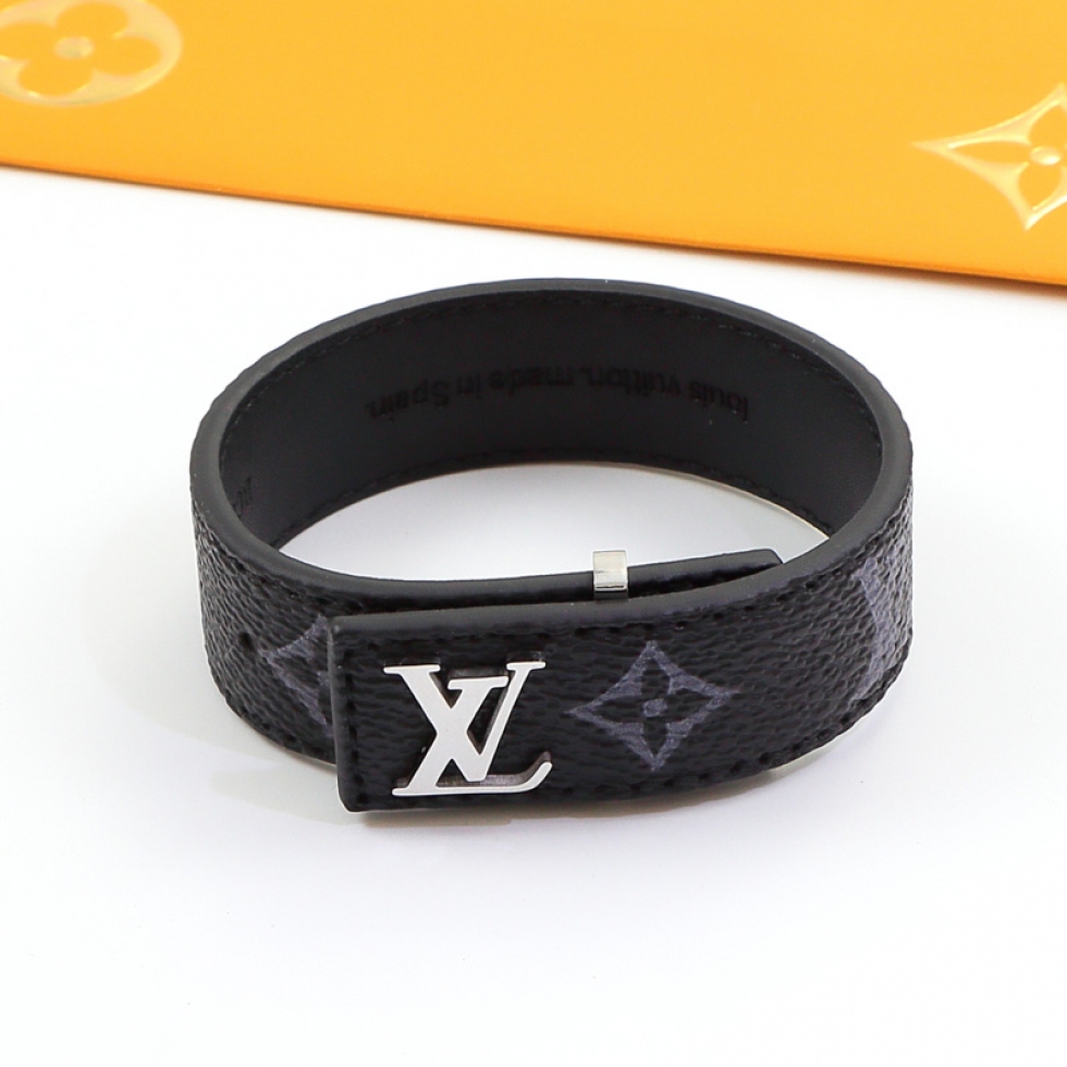 LV立体金属字母手环 欧美时尚表带钛钢手镯情侣饰品批发