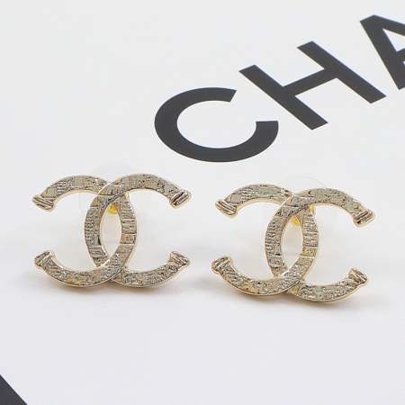 香奈儿立体双C压印耳钉 镀18K钛钢彩金情侣饰品耳环批发